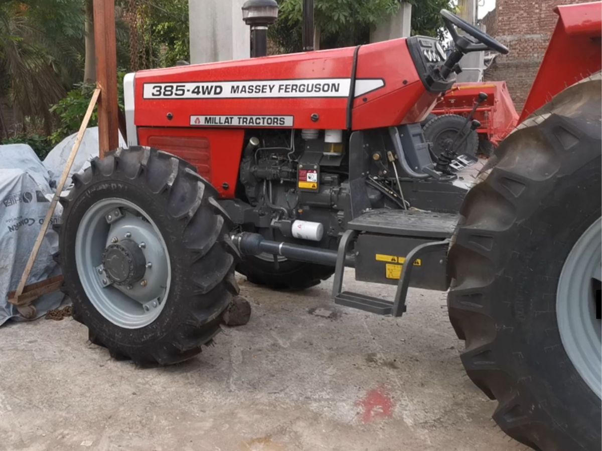 Massey Ferguson 385 4WD Tractor